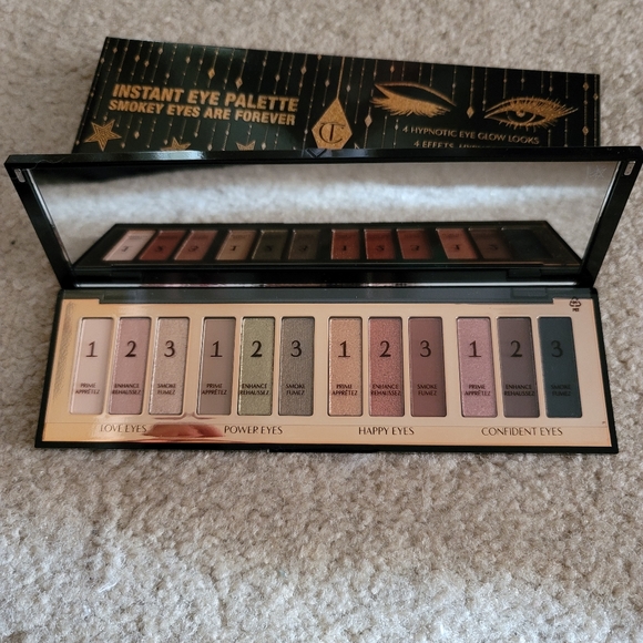 Charlotte Tilbury Smokey Eye Palette - Picture 3 of 3